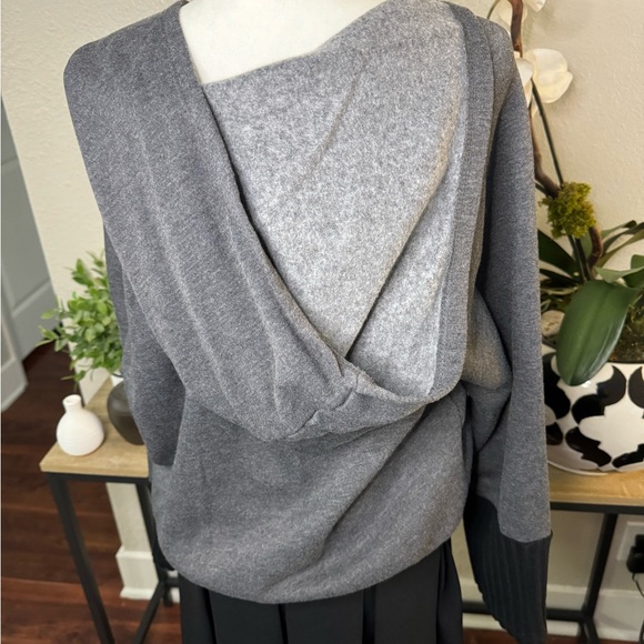 Treasure and Bond Hoodie Sweater - Picture 3 of 4